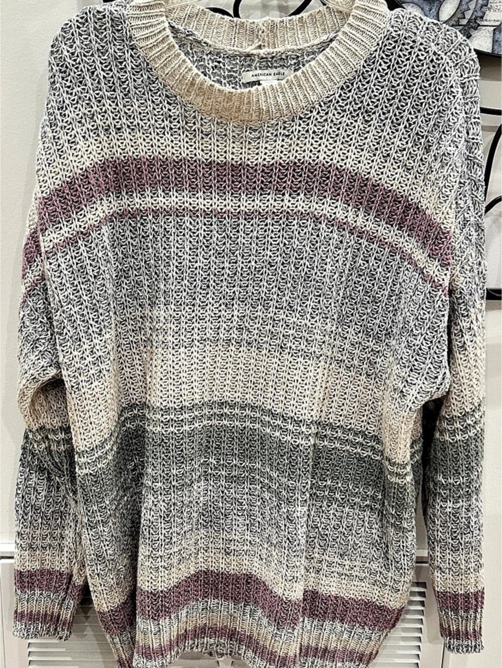 American Eagle Striped Crew Neck Sweater Gray & Cream Size Medium